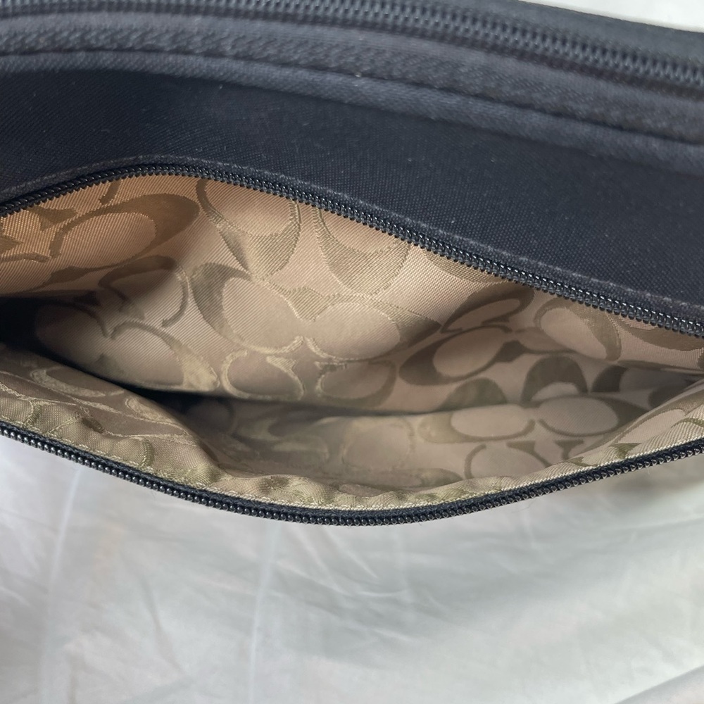 Coach Large Envelop Clutch Purse - Picture 7 of 10